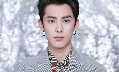 王鹤棣娱乐吃瓜视频